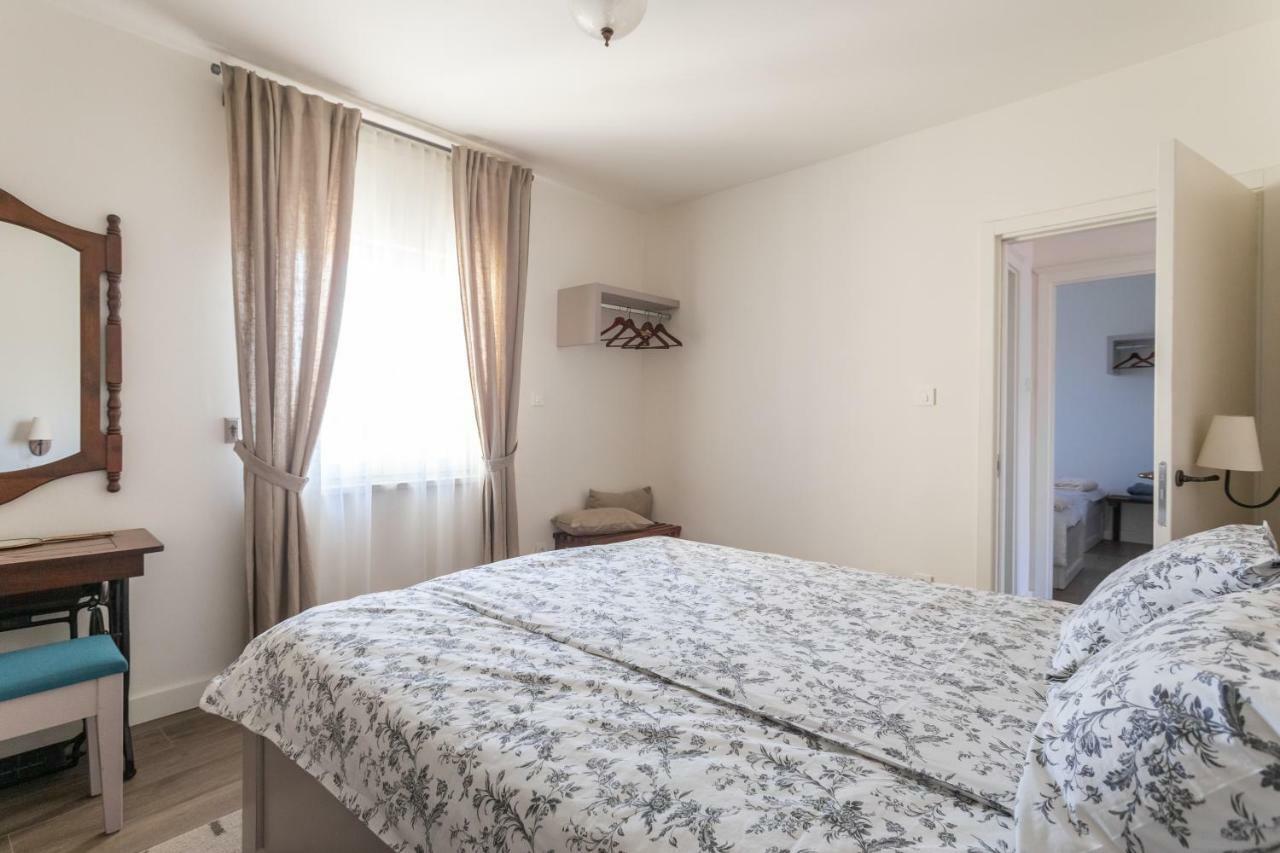 Apartament Adorma Hum Zewnętrze zdjęcie